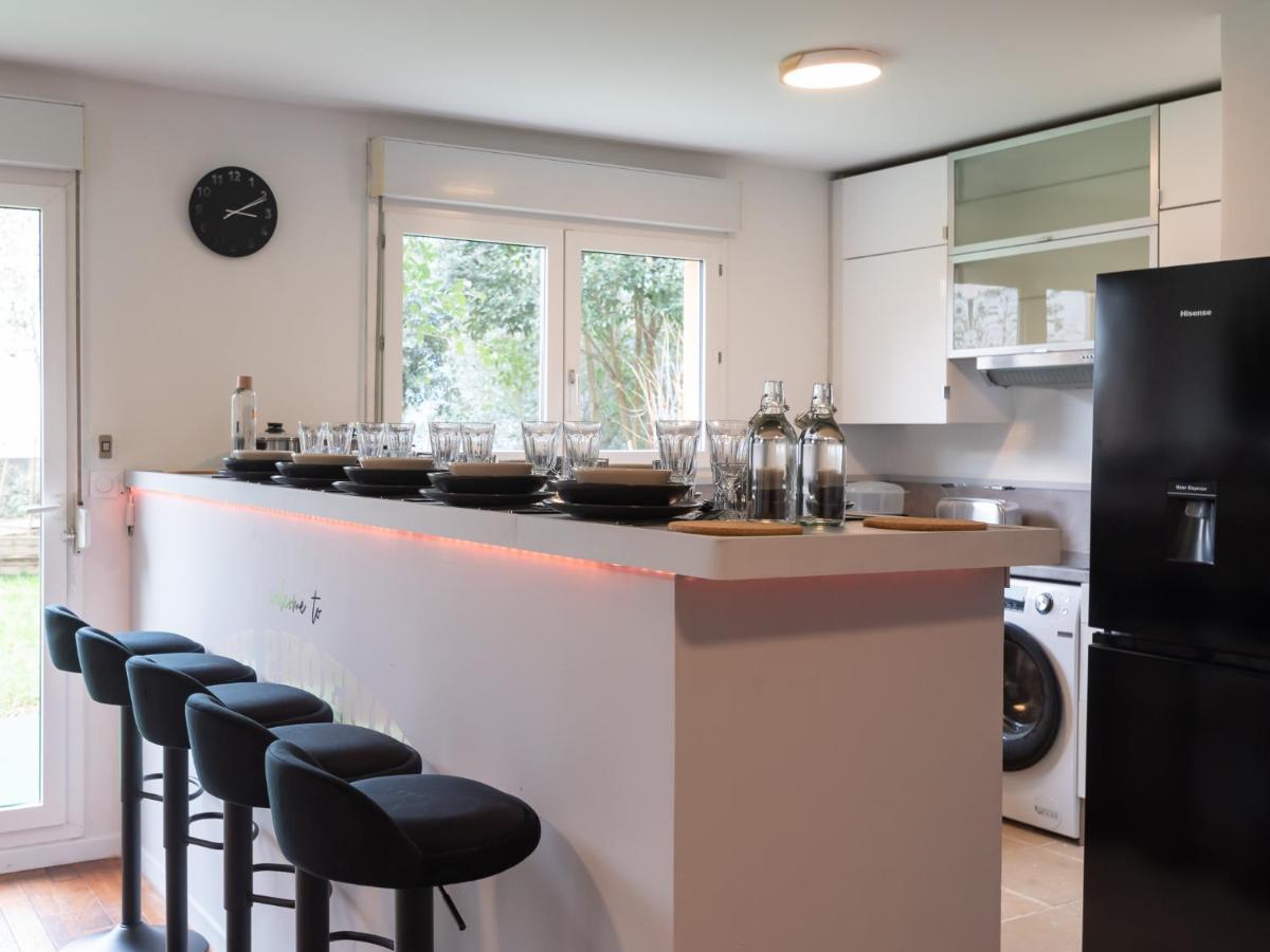 Le Phenix - Hypercentre 16 Personnes Garage Gratuit Wifi Jardin Barbecue Proche Parc Tete D'Or Apartment Villeurbanne Exterior photo